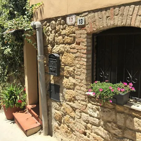 Giardino Delle Zagare فندق مبيت وإفطار 3*