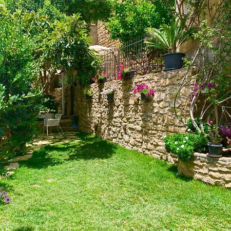 فندق مبيت وإفطار Giardino Delle Zagare 3*